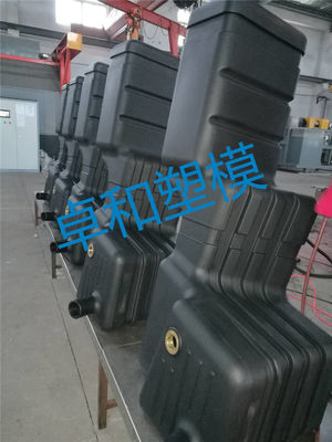 Le moule fait sur commande de rotation entretient le réservoir de carburant assorti du processus 210L Rotomolded de commande numérique par ordinateur
