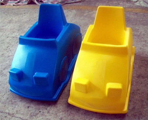 Moule en plastique fait sur commande de voiture du HDPE MDPE de jeu d'enfant de moulage de rotation de LLDPE avec résistant UV coloré par coutume