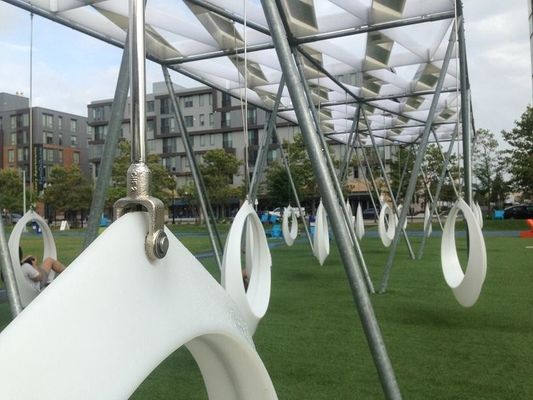 Le bâti de rotation en plastique d'anti rouille pour la couleur blanche posent des anneaux avec plus léger à l'intérieur