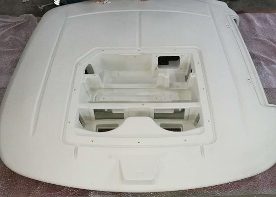 La préparation de surface faite sur commande rotomoulage moule la commande numérique par ordinateur en plastique de chapeau de camion assortissant le moulage par injection automatique